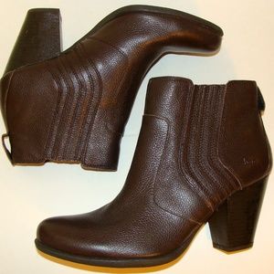 B.O.C. WOMENS BROWN LEATHER ANKLE BOOTS SIZE 9.5M